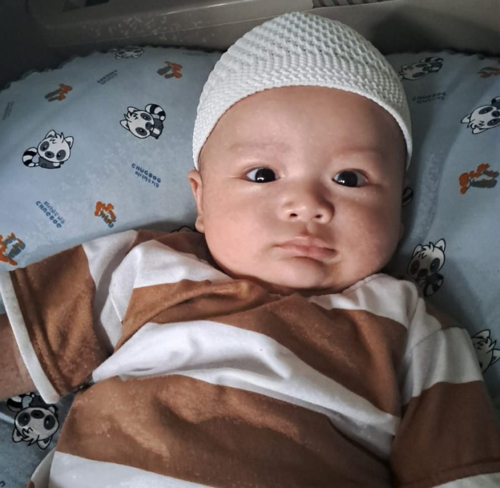 Engkiiiiii, udah gede, dede pengen Haji ....